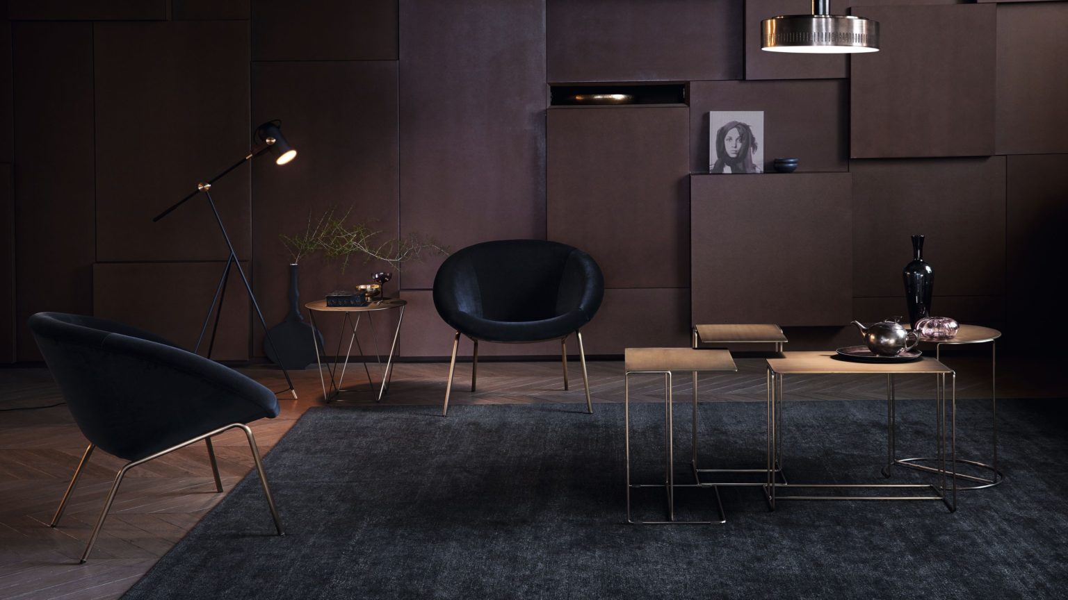 Oki Beistelltisch mit Messing Veredelung